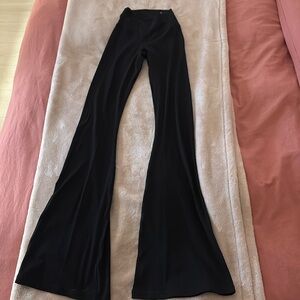 Aerie - Flare Leggings (Black)